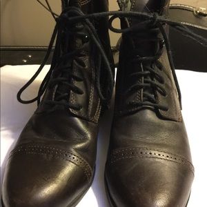 Ariat 4LR Paddock Boots 7.5 - never worn to barn